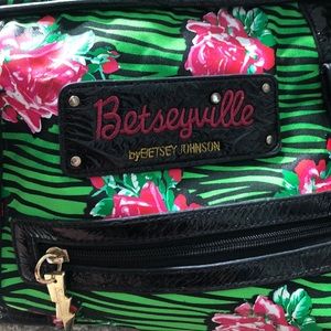 Betsey Johnson Roller Luggage